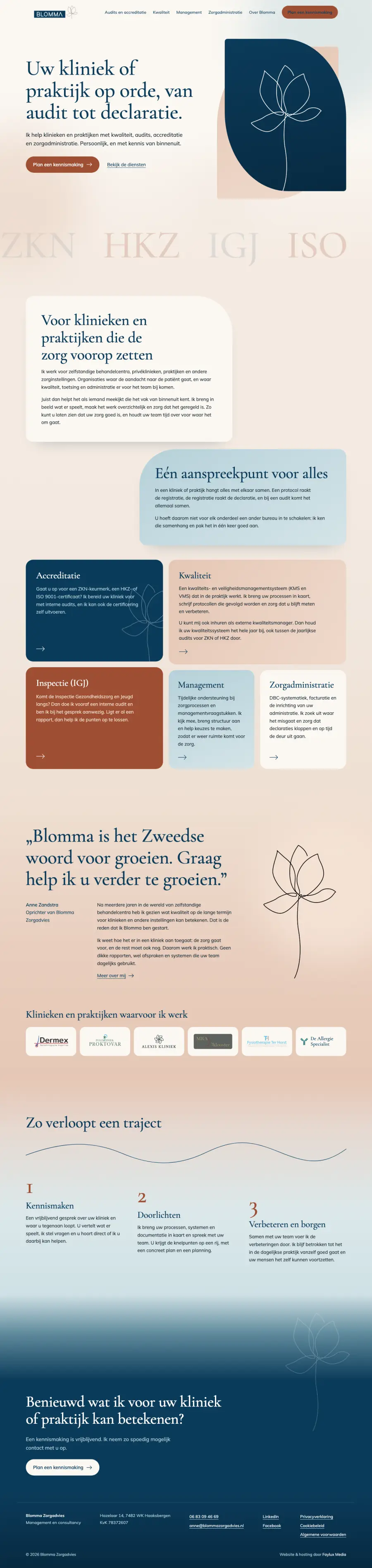 De hele homepage van Blomma Zorgadvies, die meescrolt terwijl je de pagina scrolt