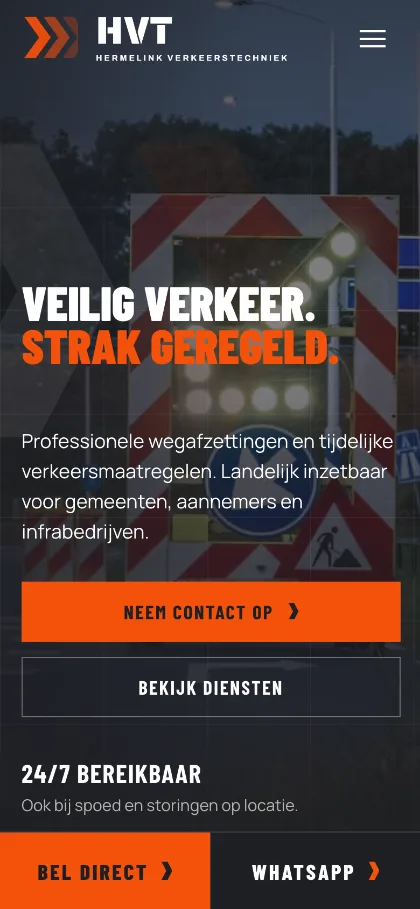 De homepage van Hermelink Verkeerstechniek op een telefoon