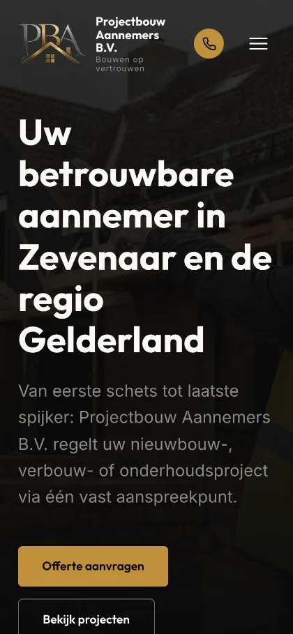 De homepage van Projectbouw Aannemers op een telefoon